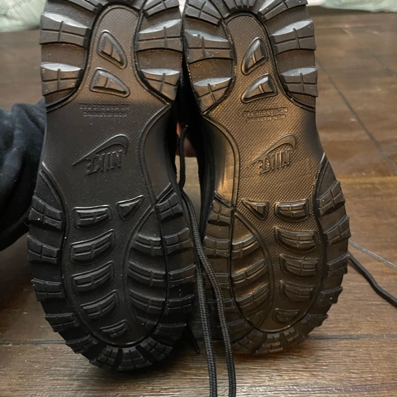 Nike youth boots size 1 - Picture 3 of 4